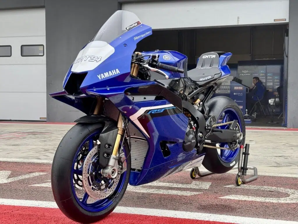 Yamaha R9 GMT94